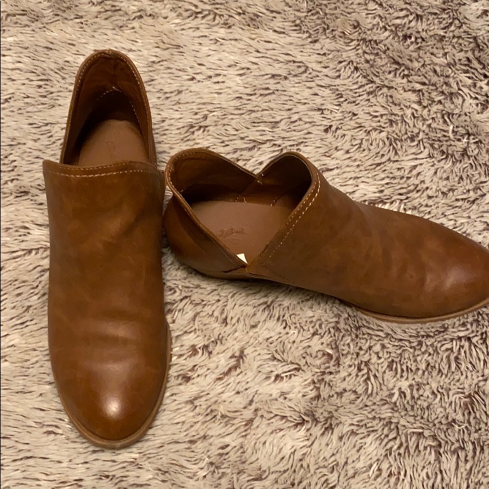 Universal Thread boots size 8